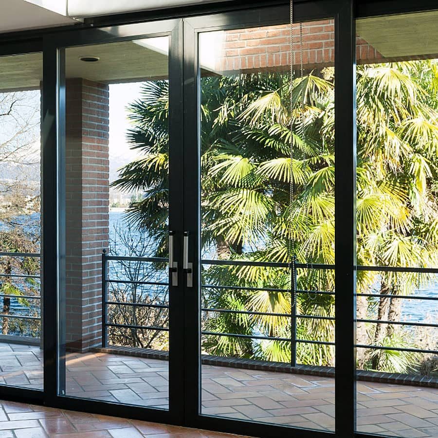 glass-door-900-min