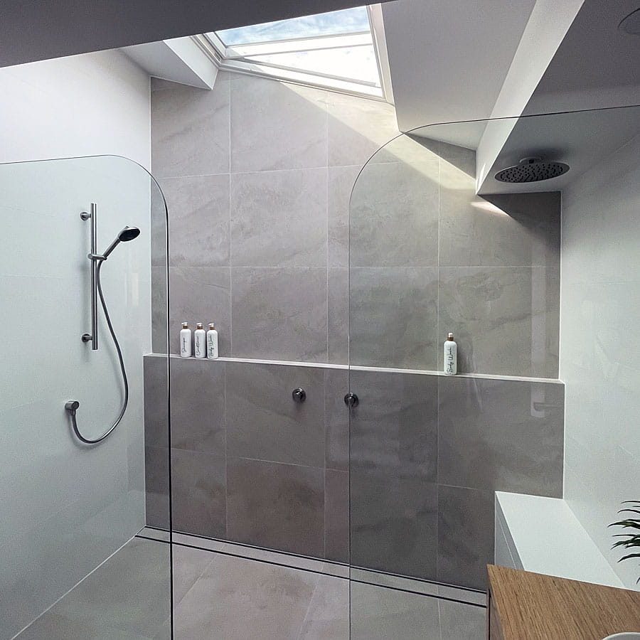 Frameless
